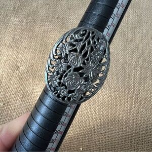 Silver tone intricate laser cut flower statement cocktail signet ring 9.25 wide